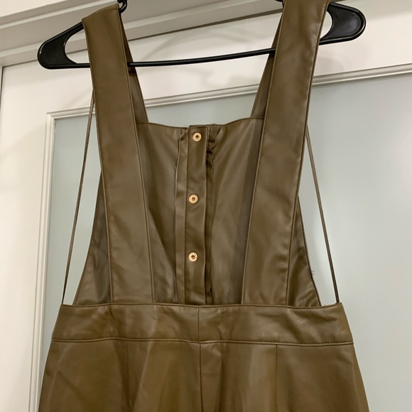 NWT! Zara Faux Leather Long Jumpsuit. Color Khaki. Size: XS. Gold Snap Buttons - Picture 12 of 16